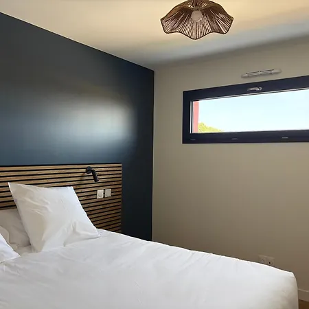 Claila Appart-hotel アパートホテル 3*
