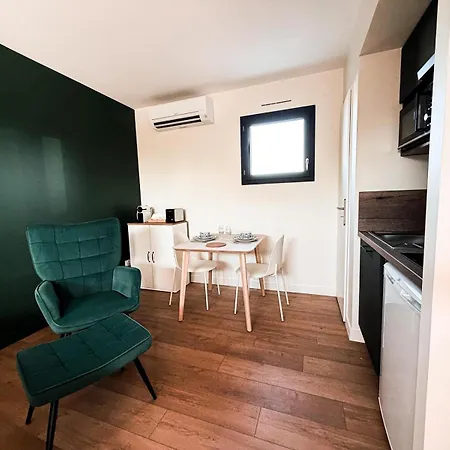 מלון דירות Claila Appart-hotel 3*