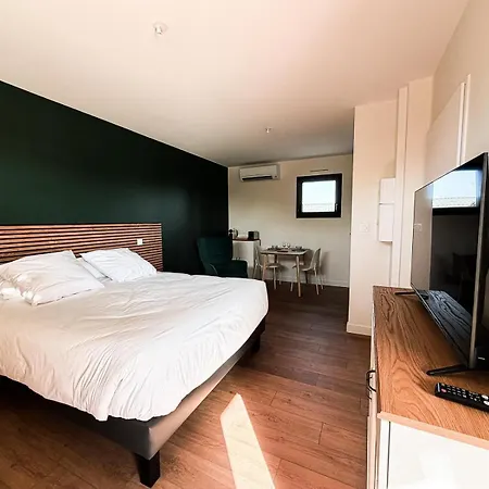 מלון דירות Claila Appart-hotel Abzac (Gironde)