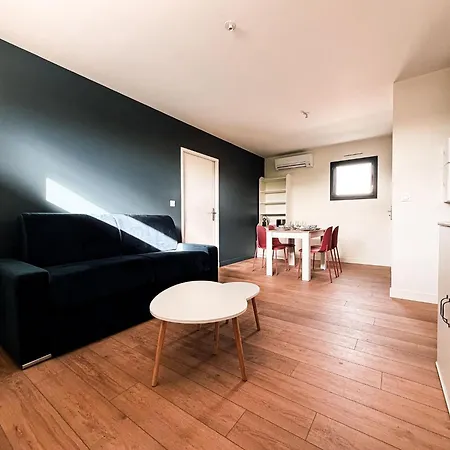 Claila Appart-hotel מלון דירות Abzac (Gironde)
